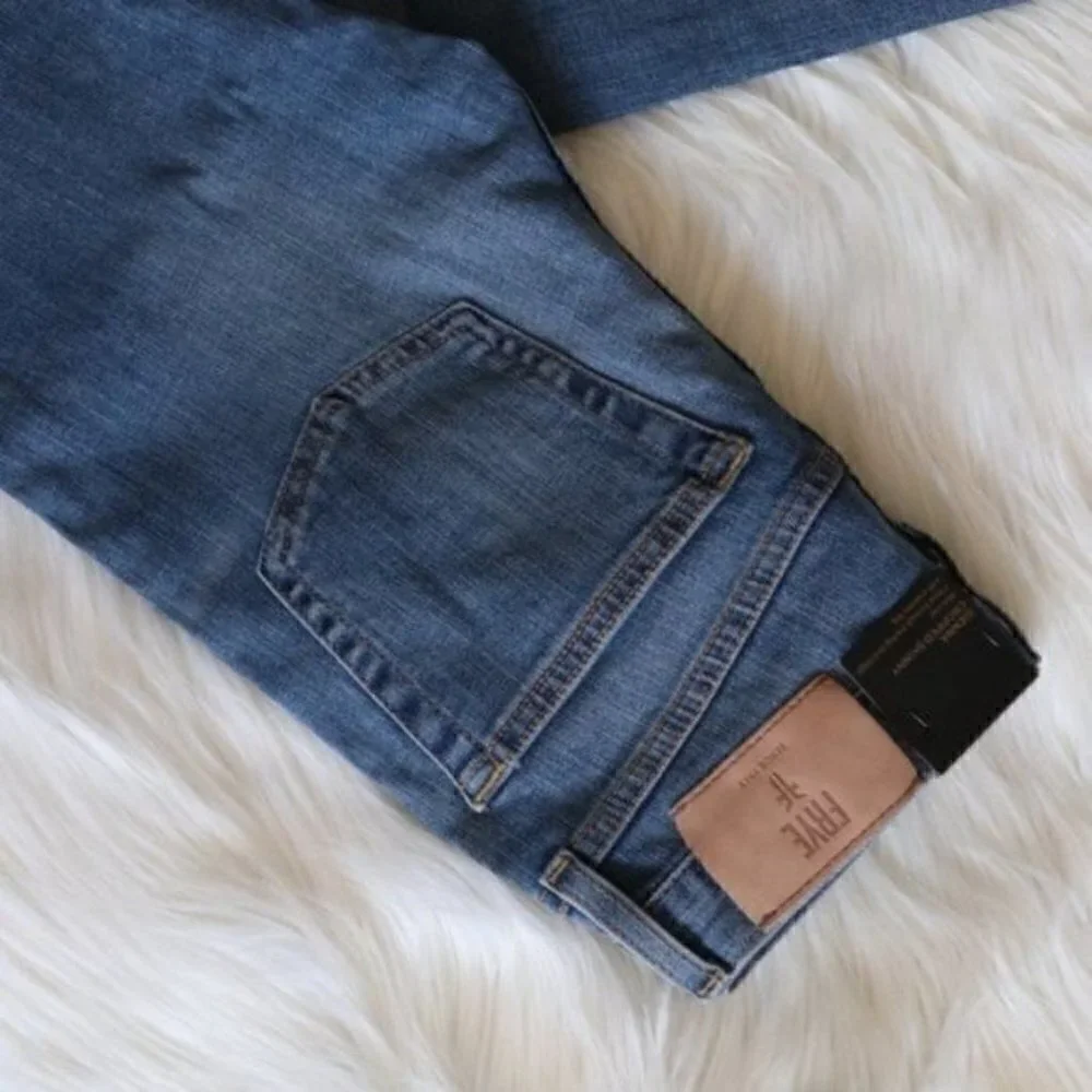 NWT FRYE Sienna Medium Blue Wash Ripped Distressed Skinny Jeans Size 25